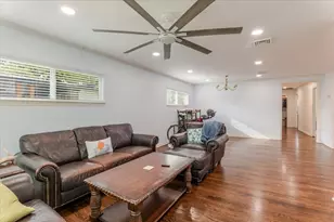 1910 Colony Dr, Irving, TX 75061 - Photo 29