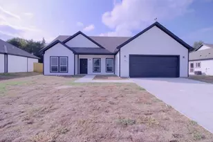 347 Rosemound St, Commerce, TX 75428 - Photo 1