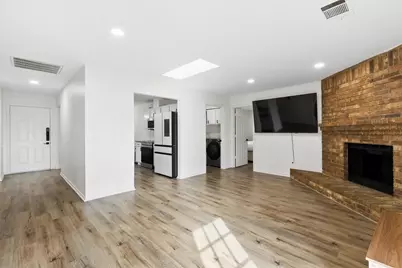 3242 Spring Meadow Lane, Grand Prairie, TX 75052 - Photo 5