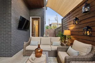 4327 Cabell Dr, Dallas, TX 75204 - Photo 19