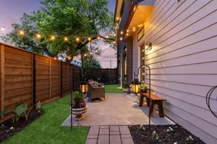 4327 Cabell Dr, Dallas, TX 75204 - Photo 17