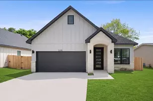 205 Grayson St, Leonard, TX 75452 - Photo 1