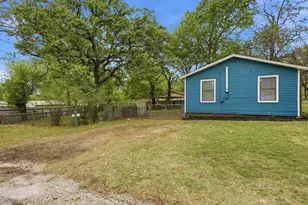 632 N Stewart St, Azle, TX 76020 - Photo 23