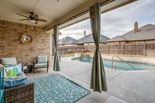 329 Madison St, Burleson, TX 76028 - Photo 33