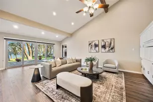 404 Point Royal Dr, Rowlett, TX 75087 - Photo 9