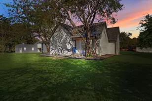 402 W Sam Rayburn Rd, Ector, TX 75439 - Photo 1