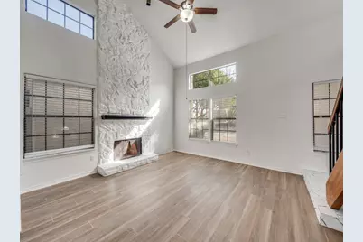 8901 Casa Drive, Irving, TX 75063 - Photo 7