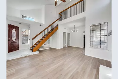 8901 Casa Drive, Irving, TX 75063 - Photo 5