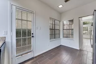 8901 Casa Dr, Irving, TX 75063 - Photo 11