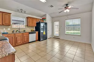 8500 3 Bars Dr, Fort Worth, TX 76179 - Photo 11