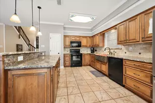 6111 Sandstone Dr, Arlington, TX 76001 - Photo 5