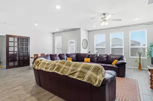 961 Billups Dr, Van Alstyne, TX 75495 - Photo 7