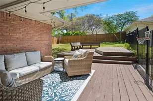 9906 Crestwick Dr, Dallas, TX 75238 - Photo 23