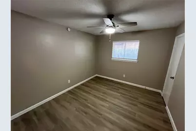 2050 Wellington Drive, Grand Prairie, TX 75051 - Photo 21