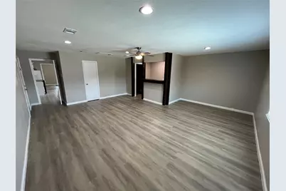 2050 Wellington Drive, Grand Prairie, TX 75051 - Photo 13