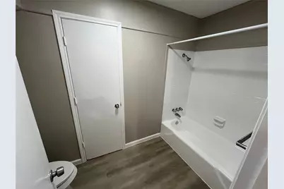 2050 Wellington Drive, Grand Prairie, TX 75051 - Photo 19