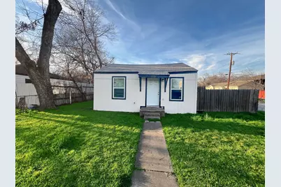 1733 Greenfield Avenue, Fort Worth, TX 76102 - Photo 1