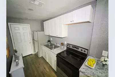 1733 Greenfield Avenue, Fort Worth, TX 76102 - Photo 7