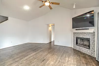 201 Teakwood Lane, Lewisville, TX 75067 - Photo 5