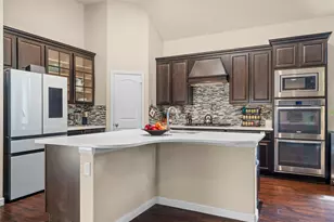 920 Goldenmist Dr, Little Elm, TX 75068 - Photo 5