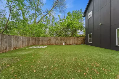 2403 Dathe Street, Dallas, TX 75215 - Photo 23