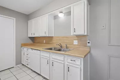 128 Meador Lane, Burleson, TX 76028 - Photo 11