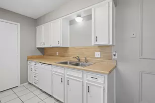 128 Meador Ln, Burleson, TX 76028 - Photo 11