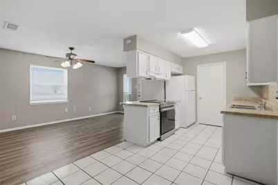 128 Meador Lane, Burleson, TX 76028 - Photo 9