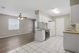 128 Meador Ln, Burleson, TX 76028 - Photo 9