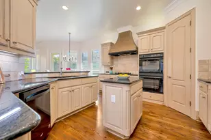 221 Versailles Ln, Keller, TX 76248 - Photo 17