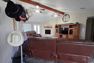 484 Hill County Road 4149, Grandview, TX 76050 - Photo 5