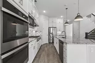 1908 Roundtree Cir E, Fort Worth, TX 76008 - Photo 11