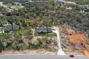 245 Creek Crossing St, Alvord, TX 76225 - Photo 5