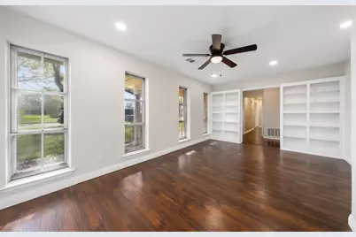 501 Tanglewood Drive S, Irving, TX 75061 - Photo 13