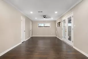501 Tanglewood Dr S, Irving, TX 75061 - Photo 21