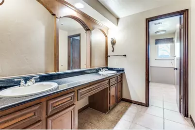 905 Live Oak Lane, Arlington, TX 76012 - Photo 25
