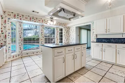 905 Live Oak Lane, Arlington, TX 76012 - Photo 11