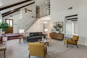 905 Live Oak Ln, Arlington, TX 76012 - Photo 3