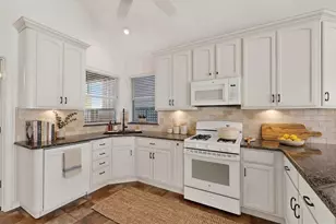 5821 Madison Dr, The Colony, TX 75056 - Photo 13