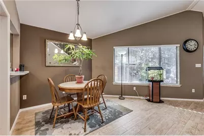 513 Hunters Glen Street, Lewisville, TX 75067 - Photo 7