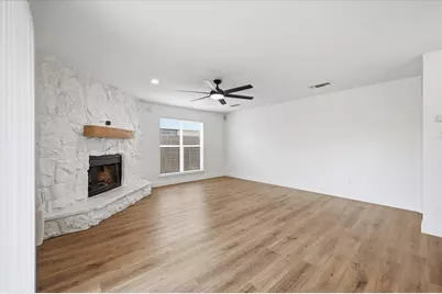 7529 Meadowlark Lane N, Watauga, TX 76148 - Photo 5