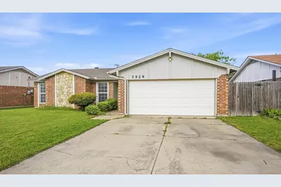 7529 Meadowlark Lane N, Watauga, TX 76148 - Photo 3