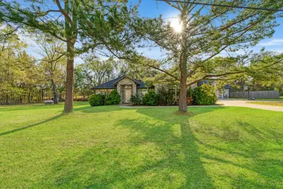 220 Laredo Drive, Reno, TX 75462 - Photo 1