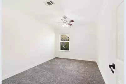 220 Laredo Drive, Reno, TX 75462 - Photo 13