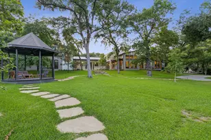 13919 Hughes Ln, Dallas, TX 75240 - Photo 37