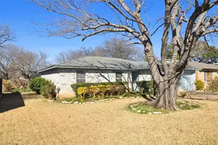 1216 Patrick St, Crowley, TX 76036 - Photo 3