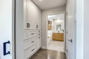 3851 Regent Dr, Dallas, TX 75229 - Photo 31