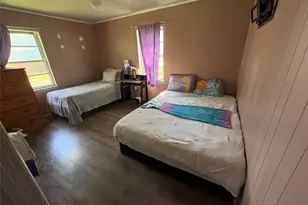 1307 S 1st St, Corsicana, TX 75110 - Photo 9