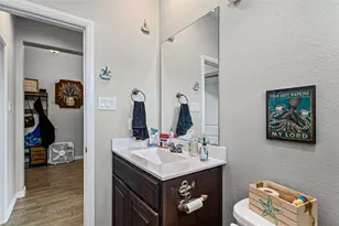 1212 Dublin Dr, Cleburne, TX 76033 - Photo 9