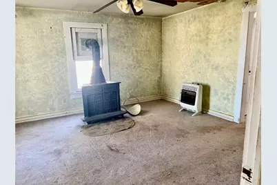 906 Young Street, Nocona, TX 76255 - Photo 9